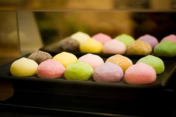 bánh, Bánh su kem chiên giòn, Bánh sầu riêng nhân kem, bánh mochi, bánh bông lan trứng muối